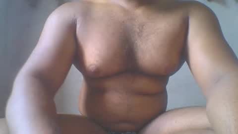 crazzy_booy online show from May 18, 4:07 am