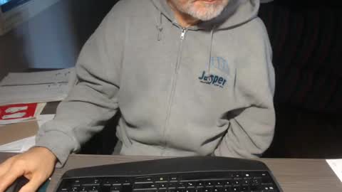 Creamormilk online show from September 29, 2:00 pm