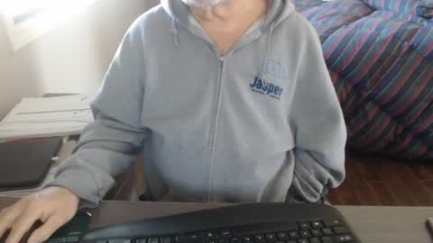 Creamormilk online show from October 3, 3:42 pm