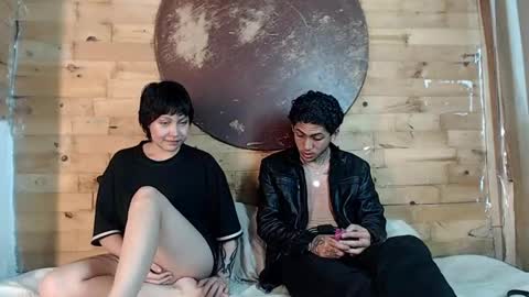 Snapshot of creampie_couple1 chatting on January 15, 1:02 am CAMILA Y SEBASTIAN online show from January 15, 1:02 am