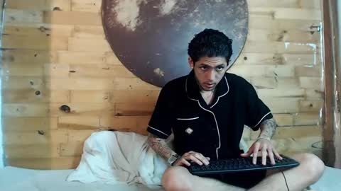 Snapshot of creampie_couple1 chatting on January 24, 2:49 am CAMILA Y SEBASTIAN online show from January 24, 2:49 am