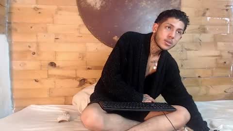 Snapshot of creampie_couple1 chatting on February 14, 9:32 pm CAMILA Y SEBASTIAN online show from February 14, 9:32 pm