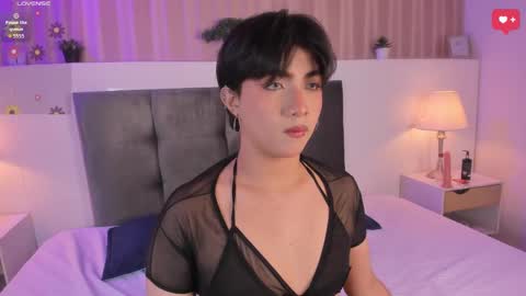 Snapshot of creamy_angelo chatting on September 15, 4:23 am creamy_angelo online show from September 15, 4:23 am