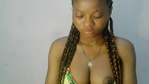 Snapshot of creamy_babyx chatting on May 25, 6:58 pm Creamy babyx online show from May 25, 6:58 pm