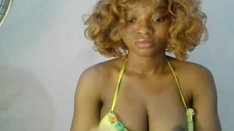 Snapshot of creamy_babyx chatting on May 28, 6:27 pm Creamy babyx online show from May 28, 6:27 pm