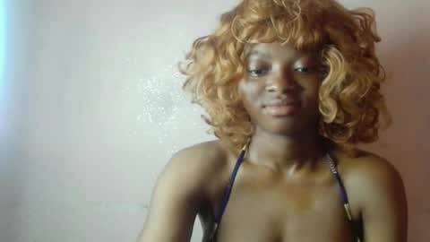 Snapshot of creamy_babyx chatting on June 15, 9:44 am Creamy babyx online show from June 15, 9:44 am