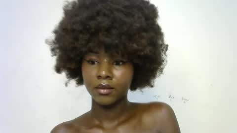 queen online show from January 12, 1:05 pm