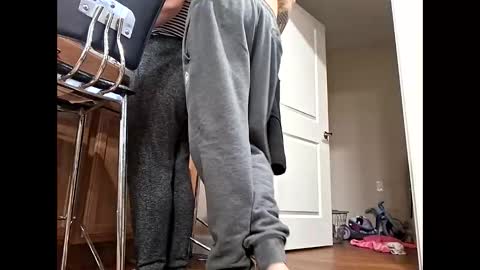 Snapshot of creamydilf11 chatting on November 21, 6:23 am creamydilf11 online show from November 21, 6:23 am