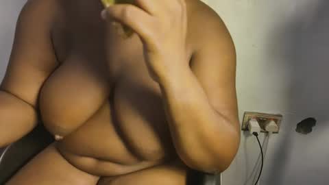 creamyposh1 online show from December 17, 4:07 am