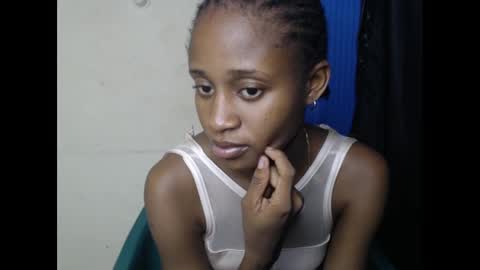 creamyxmuffin online show from February 27, 2:21 am