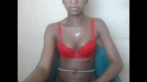 creamyxmuffin online show from September 20, 9:10 am