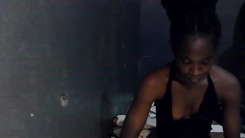 Snapshot of creamyxsugar chatting on February 17, 10:49 pm creamyxsugar online show from February 17, 10:49 pm