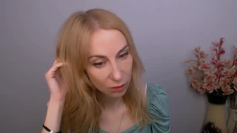 Snapshot of create_your_own_sun chatting on May 31, 8:21 am Lera online show from May 31, 8:21 am