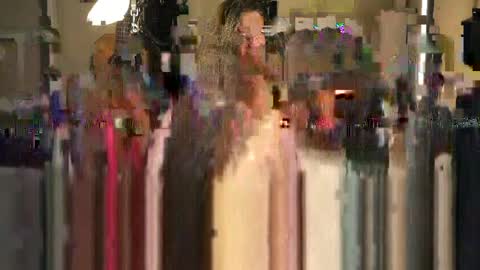 Snapshot of creature_marie chatting on April 4, 1:19 pm Creature Marie online show from April 4, 1:19 pm