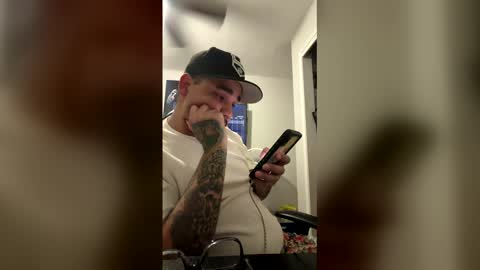 Snapshot of cree31991 chatting on April 11, 7:45 am cree31991 online show from April 11, 7:45 am