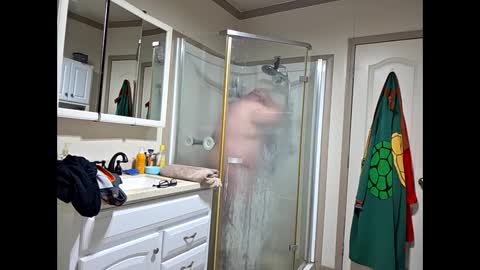 Snapshot of creeeping_death chatting on November 1, 8:38 am The hopeless romantic online show from November 1, 8:38 am