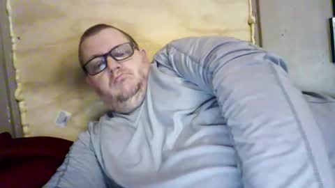 Snapshot of creeeping_death chatting on December 5, 8:49 pm The hopeless romantic online show from December 5, 8:49 pm