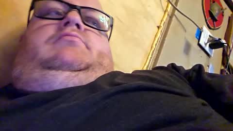 Snapshot of creeeping_death chatting on December 15, 12:04 am The hopeless romantic online show from December 15, 12:04 am