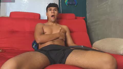 crh58_ online show from March 28, 7:02 pm