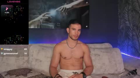 CRHISTIAN online show from December 17, 10:54 pm