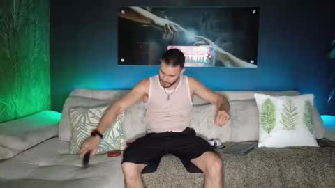 Snapshot of crhistian1_ chatting on February 15, 4:53 am CRHISTIAN online show from February 15, 4:53 am