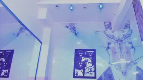 crhistofer_ online show from August 5, 5:54 am