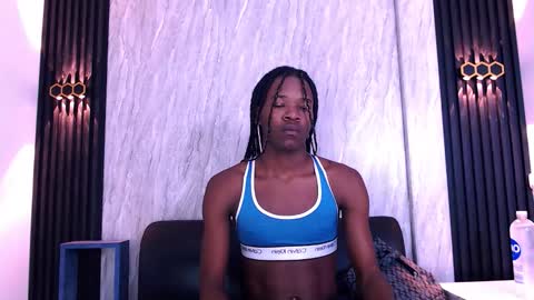 CriisBrown  online show from December 3, 11:52 am