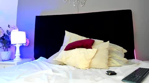 CRISTAL online show from February 5, 11:37 am