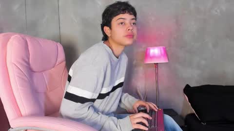 cris sasha online show from March 25, 11:49 am