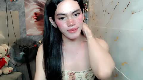 my beautiful cris online show from July 13, 10:18 am