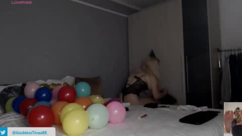 Snapshot of cris_tinne chatting on March 3, 5:08 pm cris_tinne online show from March 3, 5:08 pm