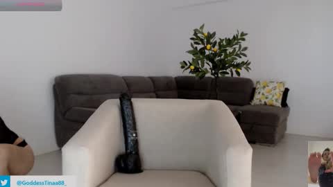Snapshot of cris_tinne chatting on June 5, 6:52 am cris_tinne online show from June 5, 6:52 am