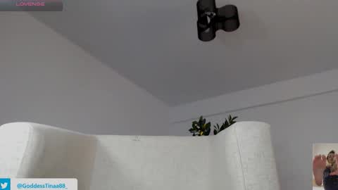 Snapshot of cris_tinne chatting on June 6, 3:17 pm cris_tinne online show from June 6, 3:17 pm