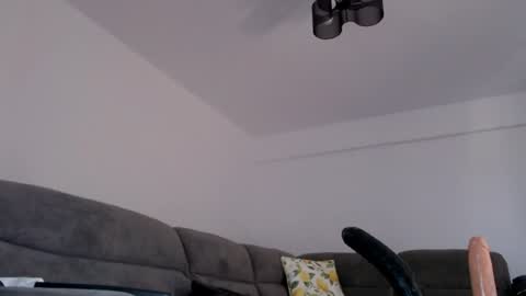 Snapshot of cris_tinne chatting on July 21, 6:16 am cris_tinne online show from July 21, 6:16 am