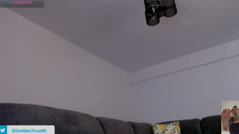 Snapshot of cris_tinne chatting on July 29, 6:33 am cris_tinne online show from July 29, 6:33 am