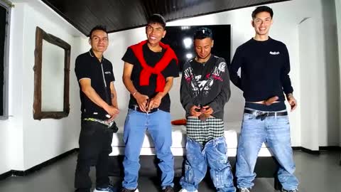 Snapshot of crismens chatting on October 3, 12:24 pm crismens online show from October 3, 12:24 pm