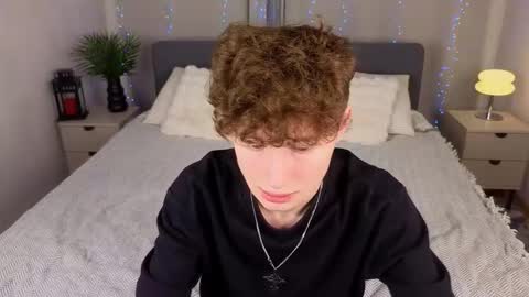 Chris online show from November 16, 7:30 pm