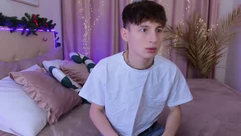 Chris online show from December 15, 10:03 pm