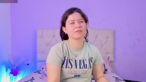 Snapshot of crisstal_7 chatting on June 4, 3:07 pm cristal online show from June 4, 3:07 pm