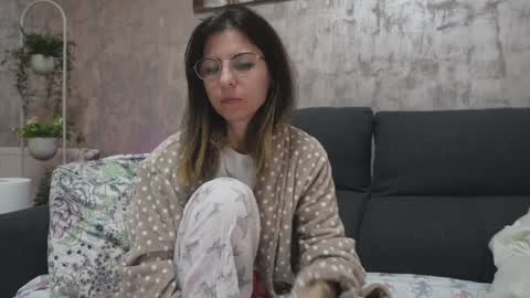 crissy_love online show from December 9, 8:55 am