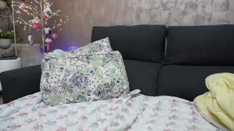 crissy_love online show from December 14, 11:45 pm