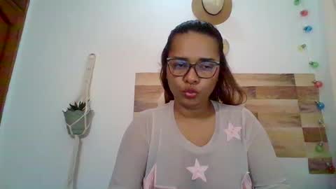 Snapshot of cristal_blanco chatting on February 28, 6:10 am cristal online show from February 28, 6:10 am
