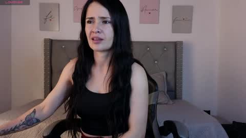 Snapshot of cristal_hilton_10 chatting on April 8, 3:06 am Alejandra from Wednesday to Saturday from 1000 pm to 400 am Colombian hour online show from April 8, 3:06 am