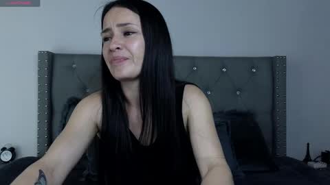 Snapshot of cristal_hilton_10 chatting on April 11, 3:55 am Alejandra from Wednesday to Saturday from 1000 pm to 400 am Colombian hour online show from April 11, 3:55 am