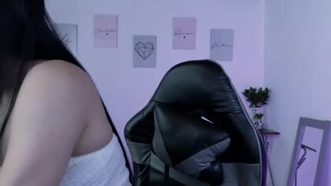 Snapshot of cristal_hilton_10 chatting on May 24, 3:11 am Alejandra from Wednesday to Saturday from 1000 pm to 400 am Colombian hour online show from May 24, 3:11 am