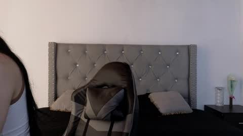 Snapshot of cristal_hilton_10 chatting on June 6, 12:10 pm Alejandra from Wednesday to Saturday from 1000 pm to 400 am Colombian hour online show from June 6, 12:10 pm