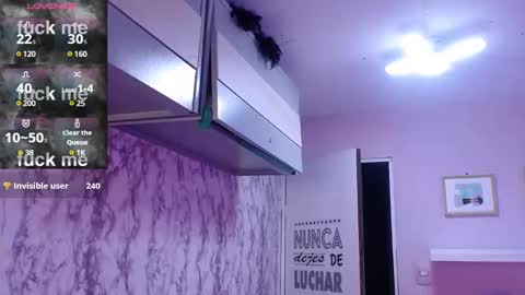 Snapshot of cristal_horny19 chatting on January 24, 6:24 am Milena online show from January 24, 6:24 am