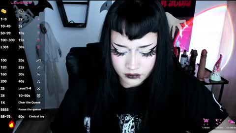 Cris online show from November 4, 10:20 pm