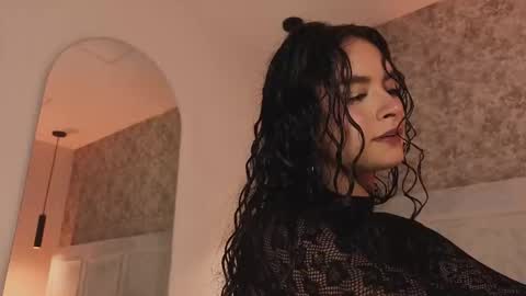 Cristal  online show from December 5, 1:52 pm