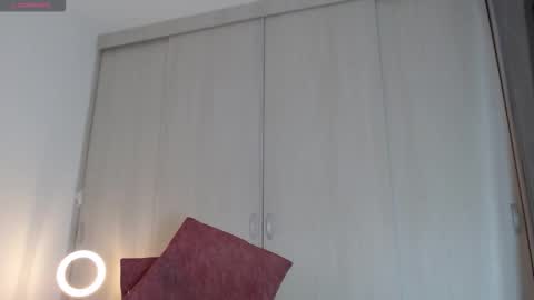 Cristal  online show from December 3, 7:23 pm